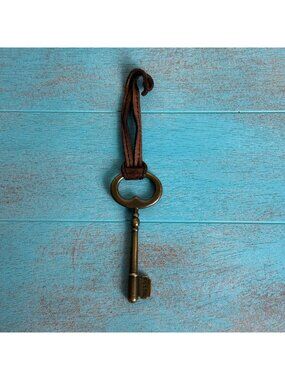 Vintage Fossil Brass Skeleton Key Bag Charm Leather EUC